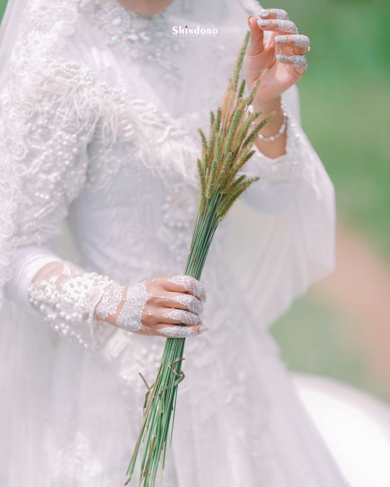 The Brides
@windiiy026 & @muhsin_rusdiyanto

MUA : @suciramayantimakeupartis
Henna : 